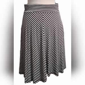 Loft size S black/white skirt